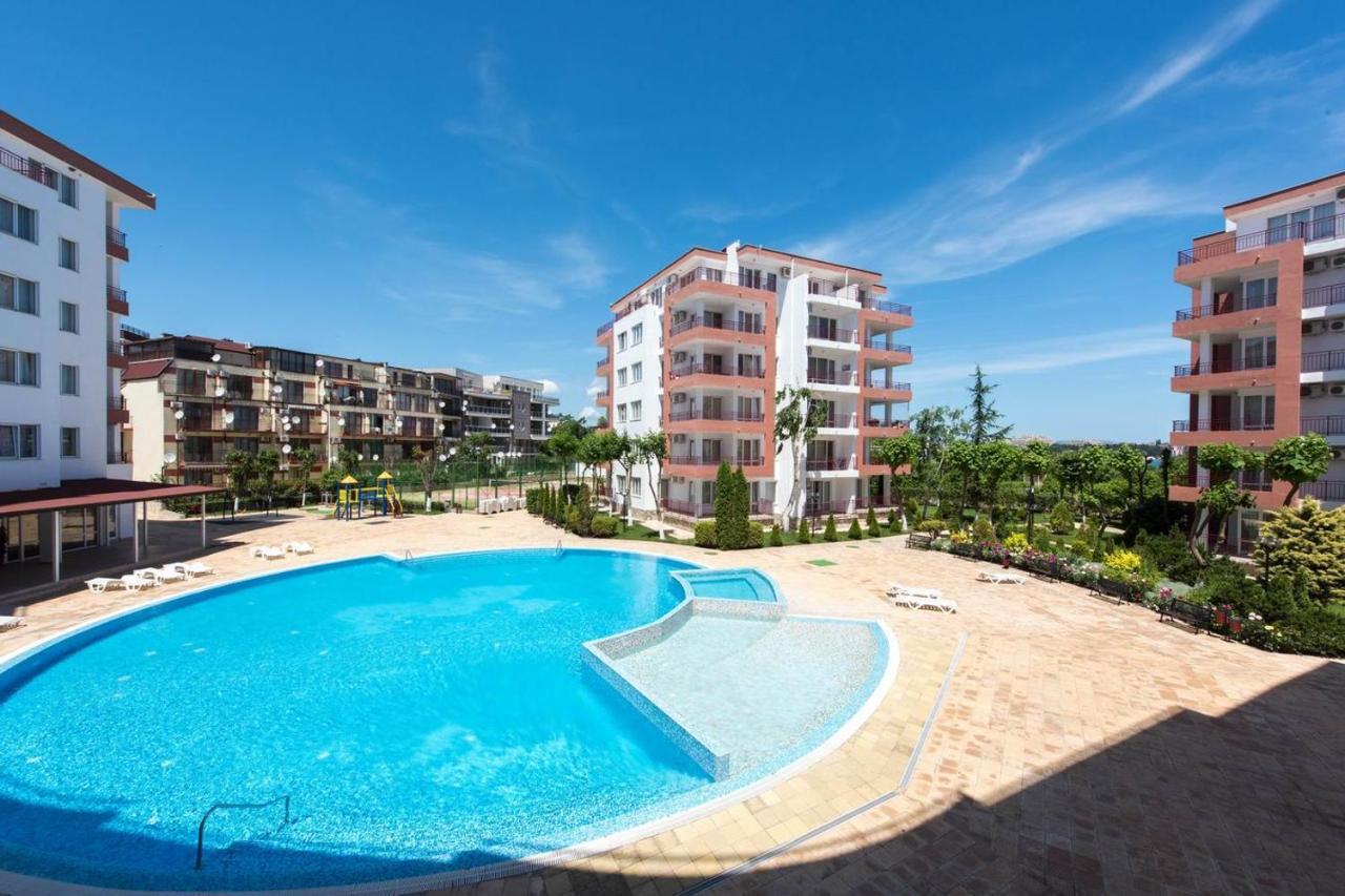 Gt Riviera Fort Beach Apartments ラヴダ エクステリア 写真