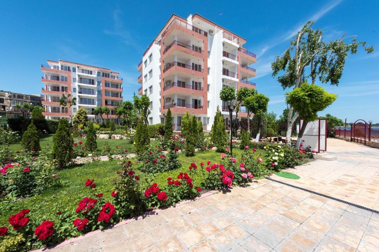 Gt Riviera Fort Beach Apartments ラヴダ エクステリア 写真